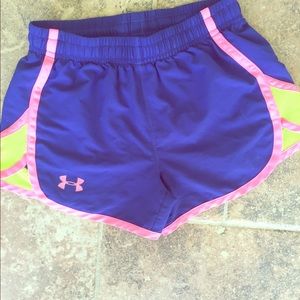 Youth Girls Under Armour (LOOSE) shorts
